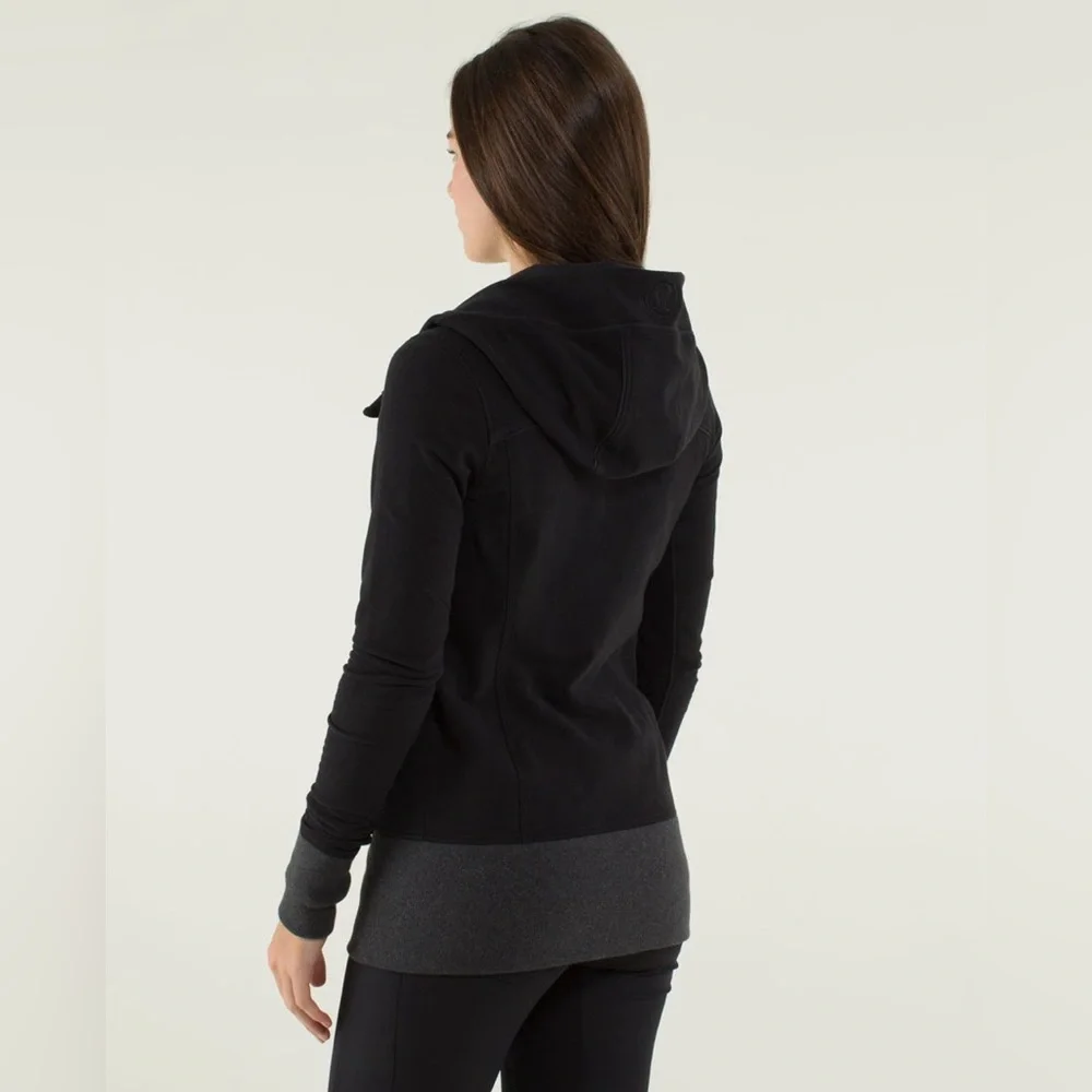 lululemon athletica excellent no